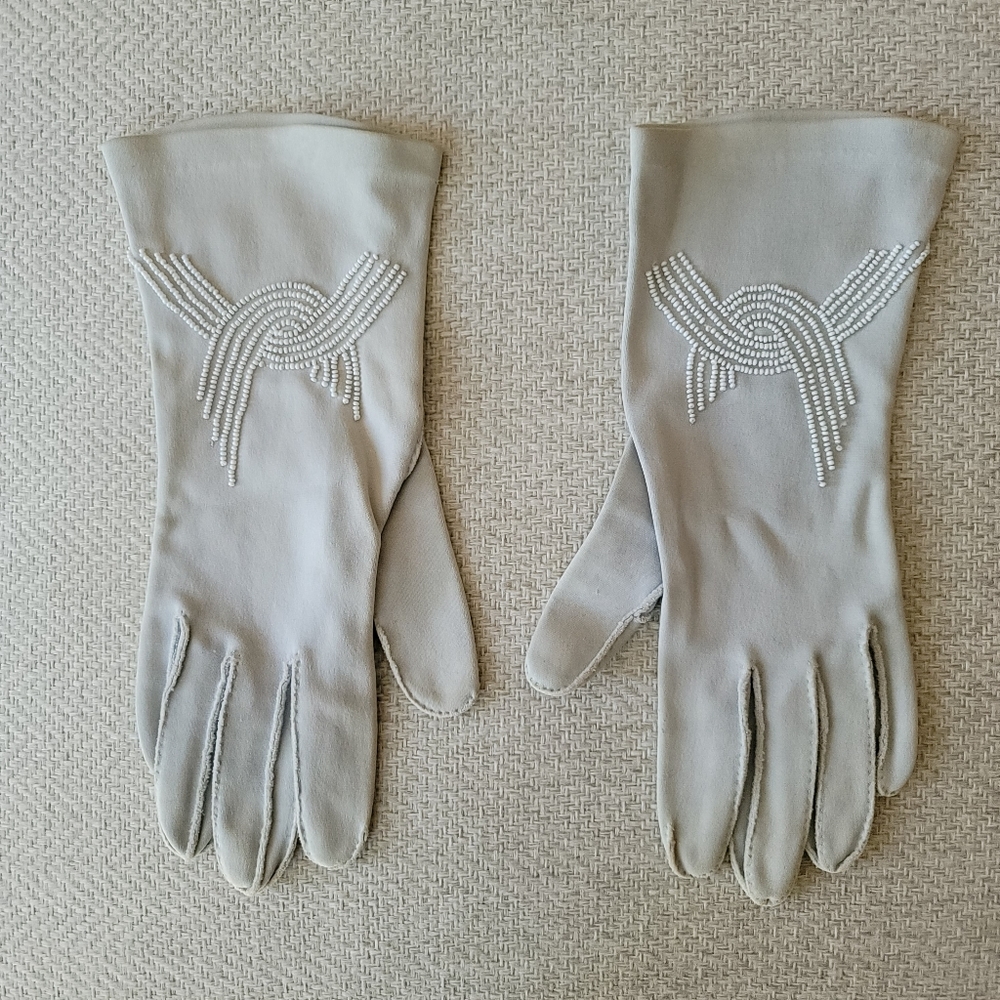 Vintage light powder blue slight stretch beaded wrist length gloves 50s